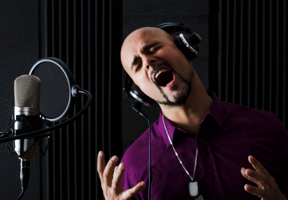 Vocal training software to improve voice dramatically